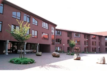 Das Schulgebäude der Matthias-Claudius Gesamtschule