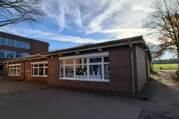 Blick auf den Anbau für den Jahrgang 5